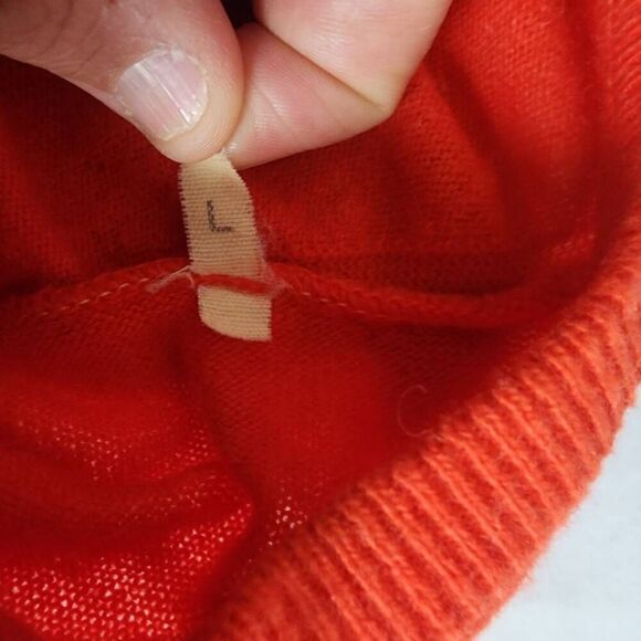 Vintage Retro Joe Rivetto Graphic Red V Neck Sweater Made in Italy Size Large C2 - Picture 6 of 7